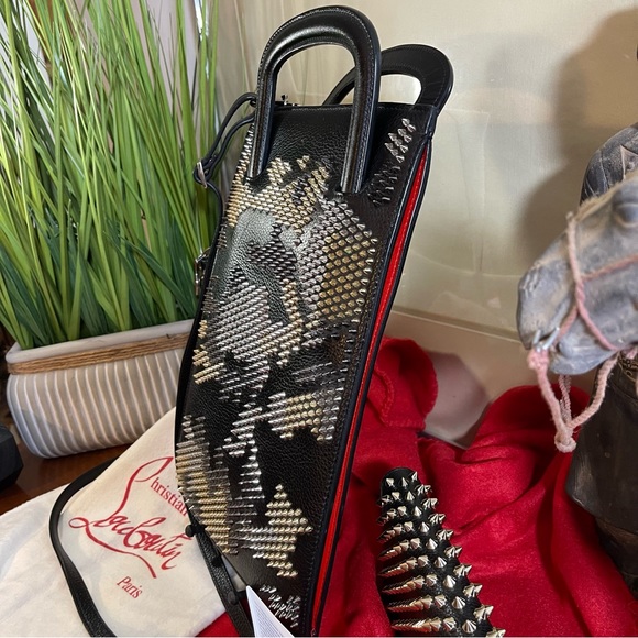 Christian Louboutin Messenger Bag and Choice of 1 Panettone Wallet! - Picture 4 of 7